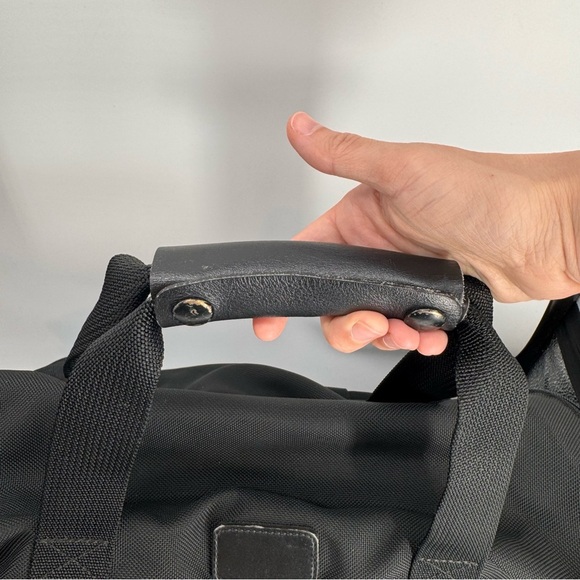 TUMI Black Expandable Boston Ballistic 22" Carry On Duffle Bag - Picture 2 of 8